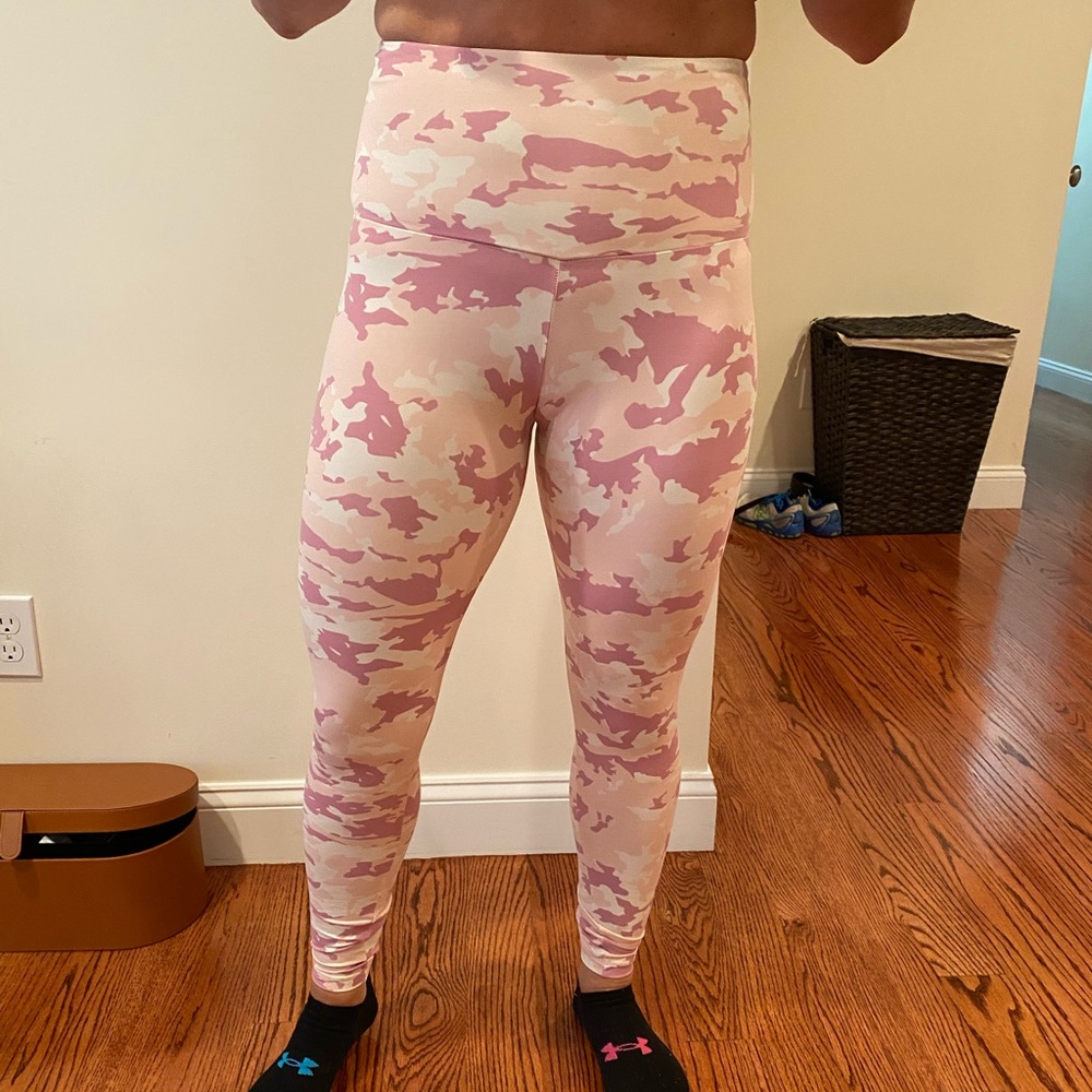 Pink camo leggings